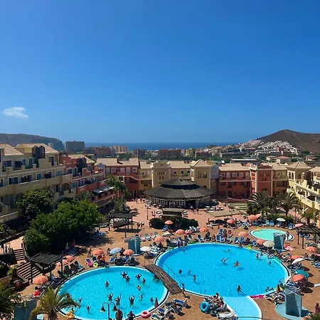 Sun & Heated Pool * لوس كريستيانوس