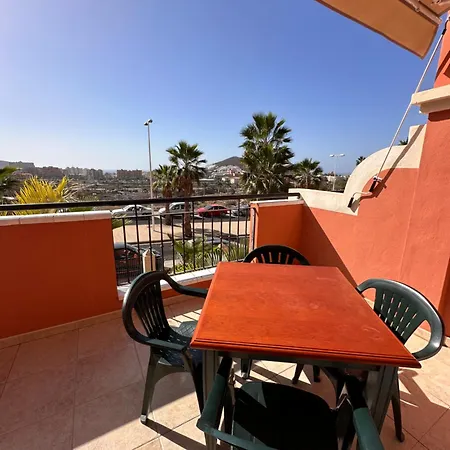 Sun & Heated Pool * Los Cristianos (Tenerife)